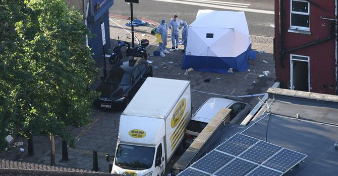 Londra'daki cami saldırganına 43 yıl