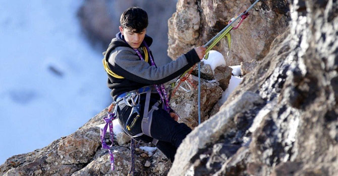 Yüksekovalı 3 gencin dağcılık başarısı