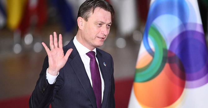 Hollanda Dışişleri Bakanı istifa etti