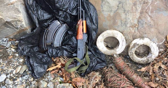 Hakkari'de Silah ve Mühimmatları Ele Geçirildi
