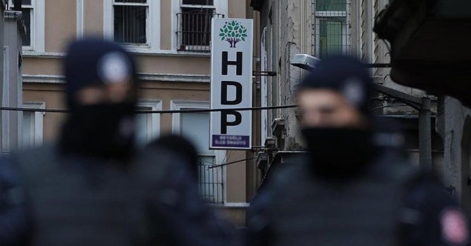 HDP yöneticileri gözaltına alındı