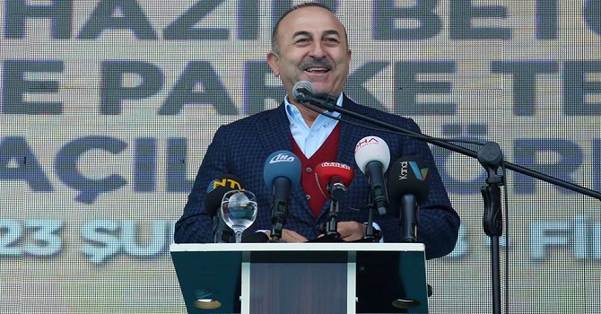 Çavuşoğlu: Karşımıza çıkanları Finike portakalı gibi ezer geçeriz