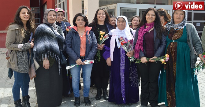 Hakkari'de 8 Mart kutlamaları