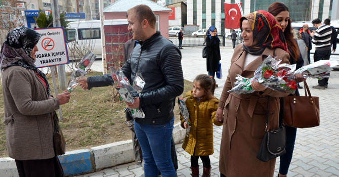 Hakkarili engelliler kadınları unutmadı!
