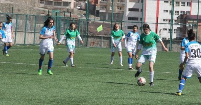 Hakkarigücüspor Konya İdmanyurdusporu 9 -0 yendi