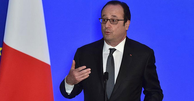 Hollande: Ankara, Afrin'de müttefiklerimizi bombalıyor.