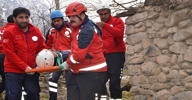 Hakkari UMKE tatbikat kampını kurdu