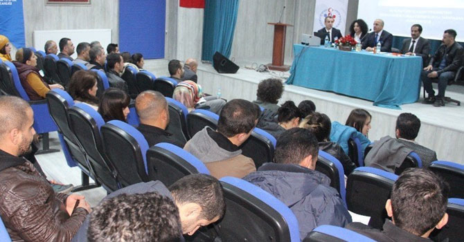 Hakkari’de ilk defa ‘yüzme aday hakem kursu’ açıldı