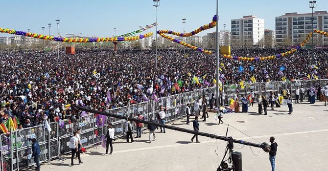 Diyarbakır ve bölge illerinde Newroz kutlandı