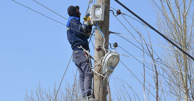 CHP'li Gök, Yüksekova'daki sayaç krizini meclise taşıdı