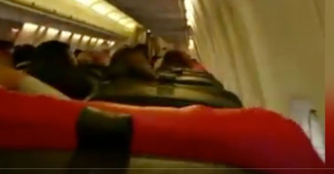 Fırtınaya yakalanan Yüksekova uçağında büyük panik!