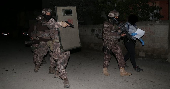 Mardin'de ev baskınları: 24 gözaltı