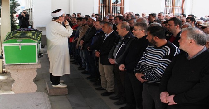 Defin için mezarlığa getirilen tabut boş çıktı