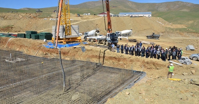 Yüksekova'da 4. Etap Konutların Temeli Atıldı