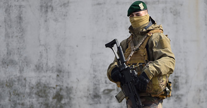 'Fransız askerleri Tel Abyad ve Menbiç'te' iddiası