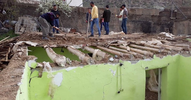 Çukurca’da toprak evler tarihe karışıyor