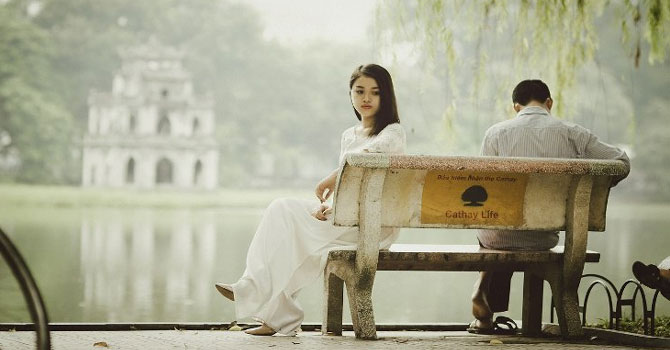 Aldatılan dört kadın birleşip adamı dövdü