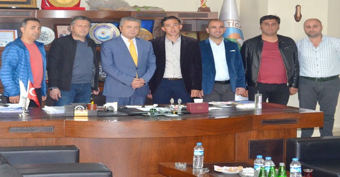 Esnaflardan Başkan Taş’a tebrik ziyareti