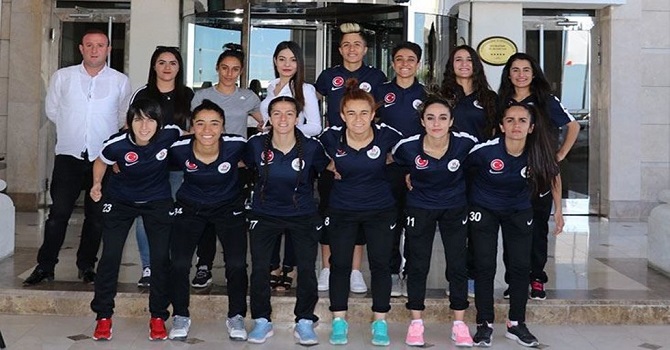 Hilton, Hakkari Gücü Kadın Futbol Takımını Ağırladı