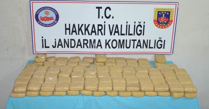 Şemdinli'de bırakıp kaçtıkları çuvalda 46 kilo 953 gram eroin çıktı