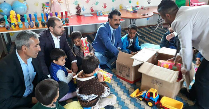 VEDAŞ İl Müdürü Özdemir'den 23 Nisan sürprizi