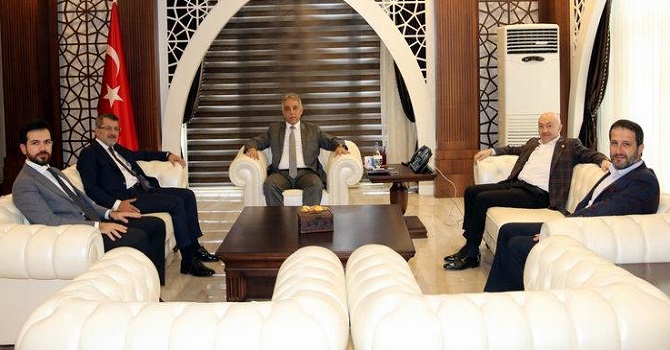 İnsan hakları komisyonu Vali Toprak'ı ziyaret etti