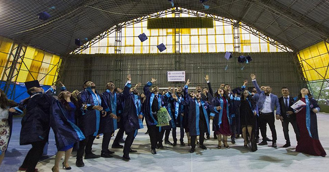 Yüksekova meslek yüksek okulu  ilk mezunlarını verdi