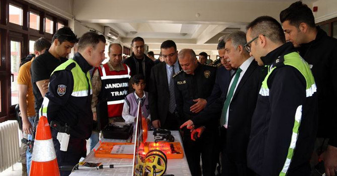 Hakkari'de trafik haftası etkinlikleri