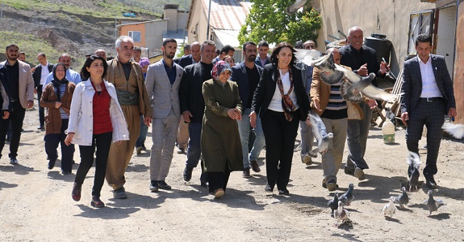 HDP Milletvekili Aday adayları ziyaretlerde bulundu