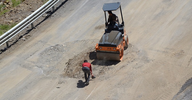 Hakkari-Çukurca karayolunda patlama