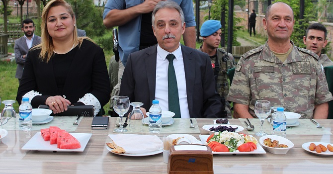 Hakkari'de Şehit Aileleri ve Gaziler İçin İftar yemeği