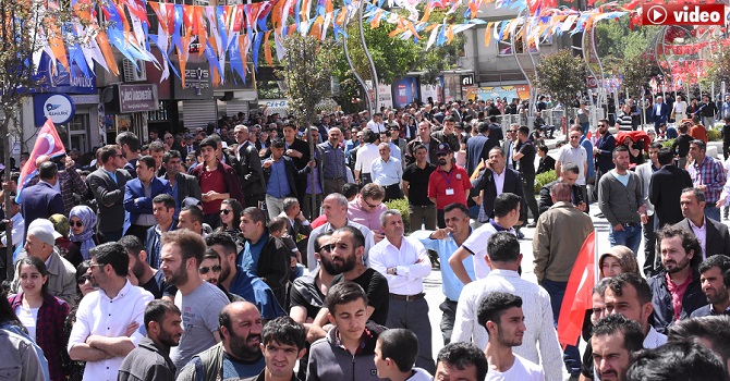 Başbakan Yıldırım Ak Parti mitingi için Hakkari'de