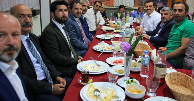 Hakkari Memur-Sen‘den iftar programı