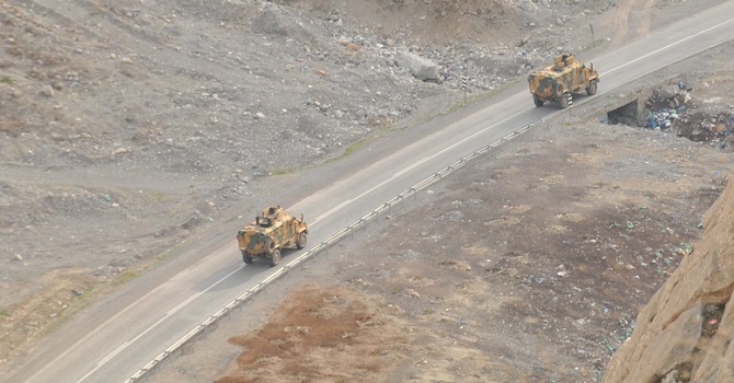 Hakkari ve ilçelerinde 30 bölge giriş-çıkışlara kapatıldı