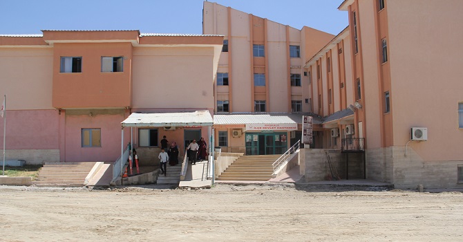 Başkale'de köy muhtarı silahlı saldırı sonucu hayatını kaybetti