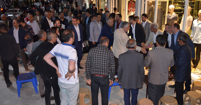 HDP Hakkari'de seçim çalışmalarına devam ediyor