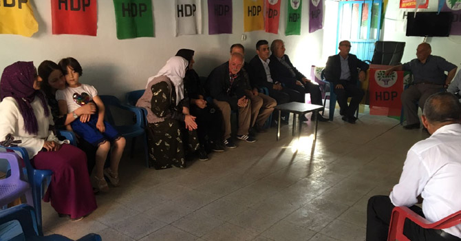 HDP'nin seçim çalışmaları Çukurca'da sürüyor