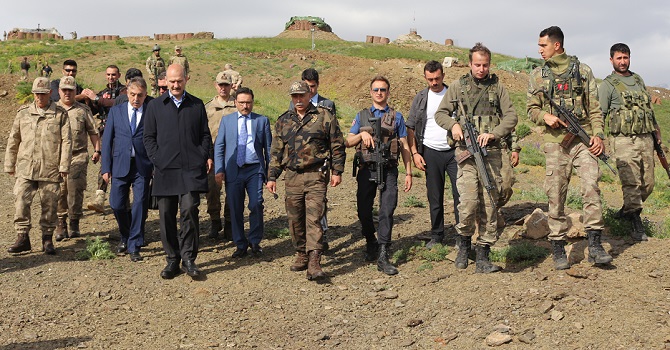 İçişleri Bakanı Soylu Hakkari'de