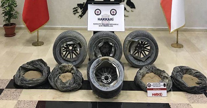 Hakkari'de araç lastiklerinde eroin sevkıyatı