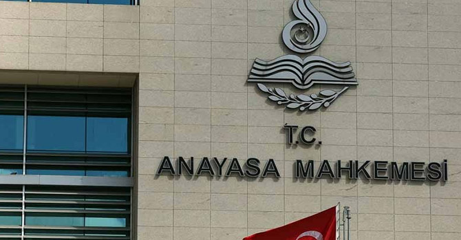 AYM iptal etti, Ak Parti kalıcılaştırmaya hazırlanıyor