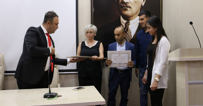 Hakkari Milletvekilleri mazbatalarını aldı