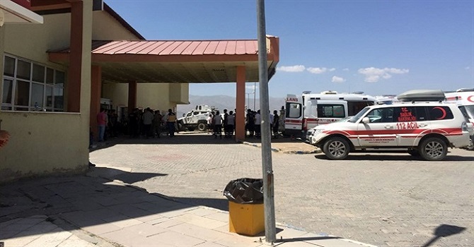 Hakkari'de roketli saldırı: 1 şehit 3 yaralı