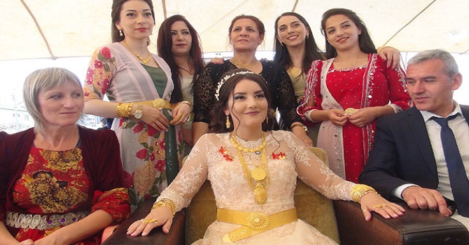 Yüksekova’ya Fransız gelin