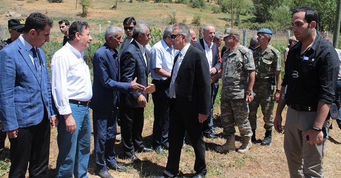 Vali Toprak, köylülerle buluştu