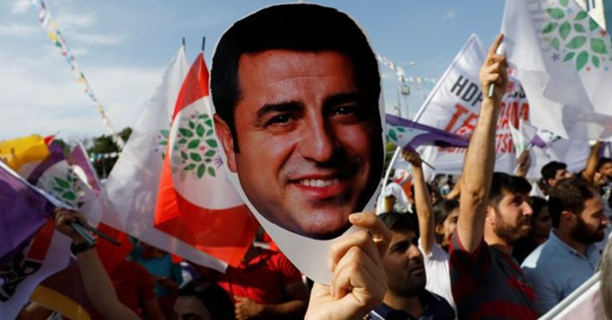 Demirtaş'ın avukatları duruşmaya çıkmıyor