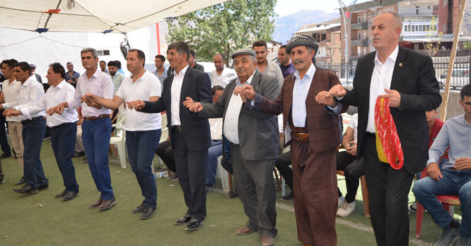 Kahraman ailesinin mutlu günü