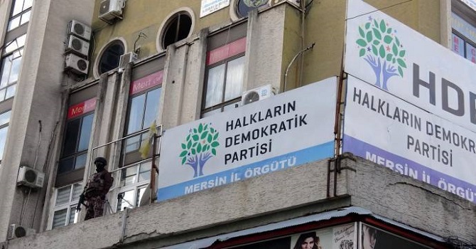 Mersin’de Ev Baskınları: 20 Kişi Gözaltına Alındı