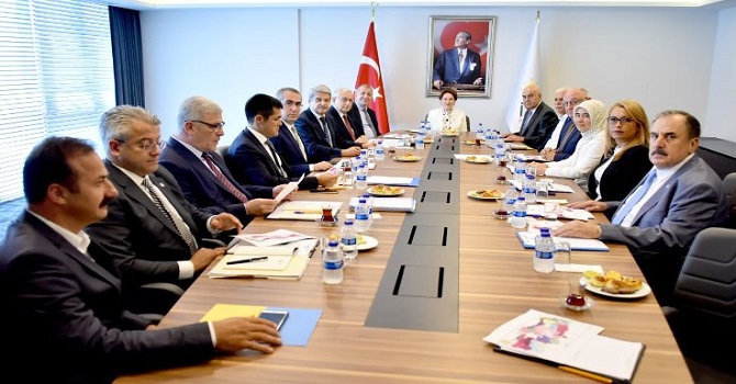 İYİ Parti'den 'en derin ekonomik kriz geliyor' uyarısı