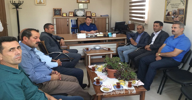 HDP'li Dede Hakkari'deki STK'ları ziyaret etti