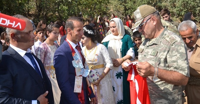 DHA Derecik Muhabirinin mutlu günü